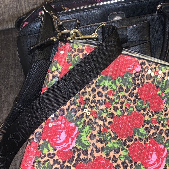 2 ✌🏾 Betsey Johnson purses! BUNDLE deal! - Picture 16 of 16